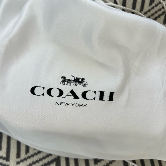 Pillow Tabby Shoulder Bag 20 - Picture 2 of 9